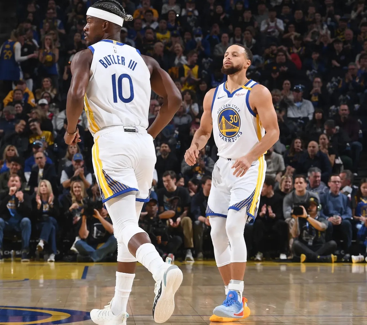 中右外野的 中右外野的